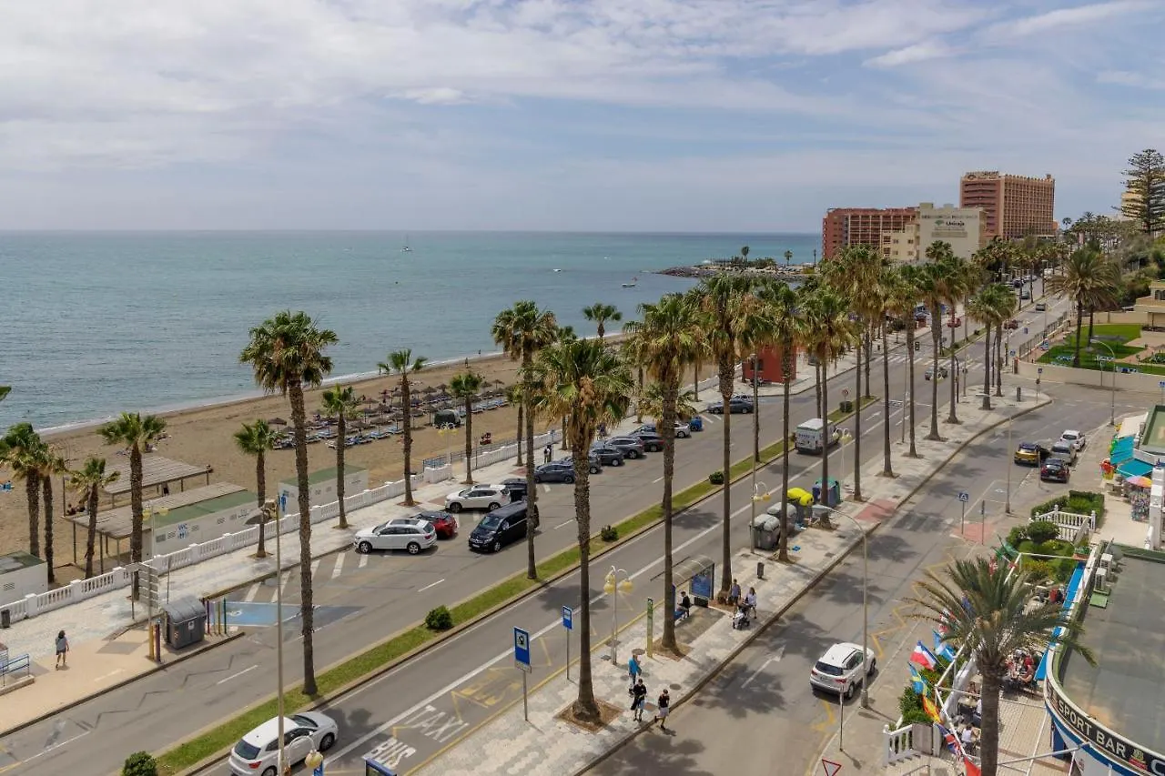 First Line Apartment Sea Views With Pool And Free Parking Benalmádena 0*,  Spanje