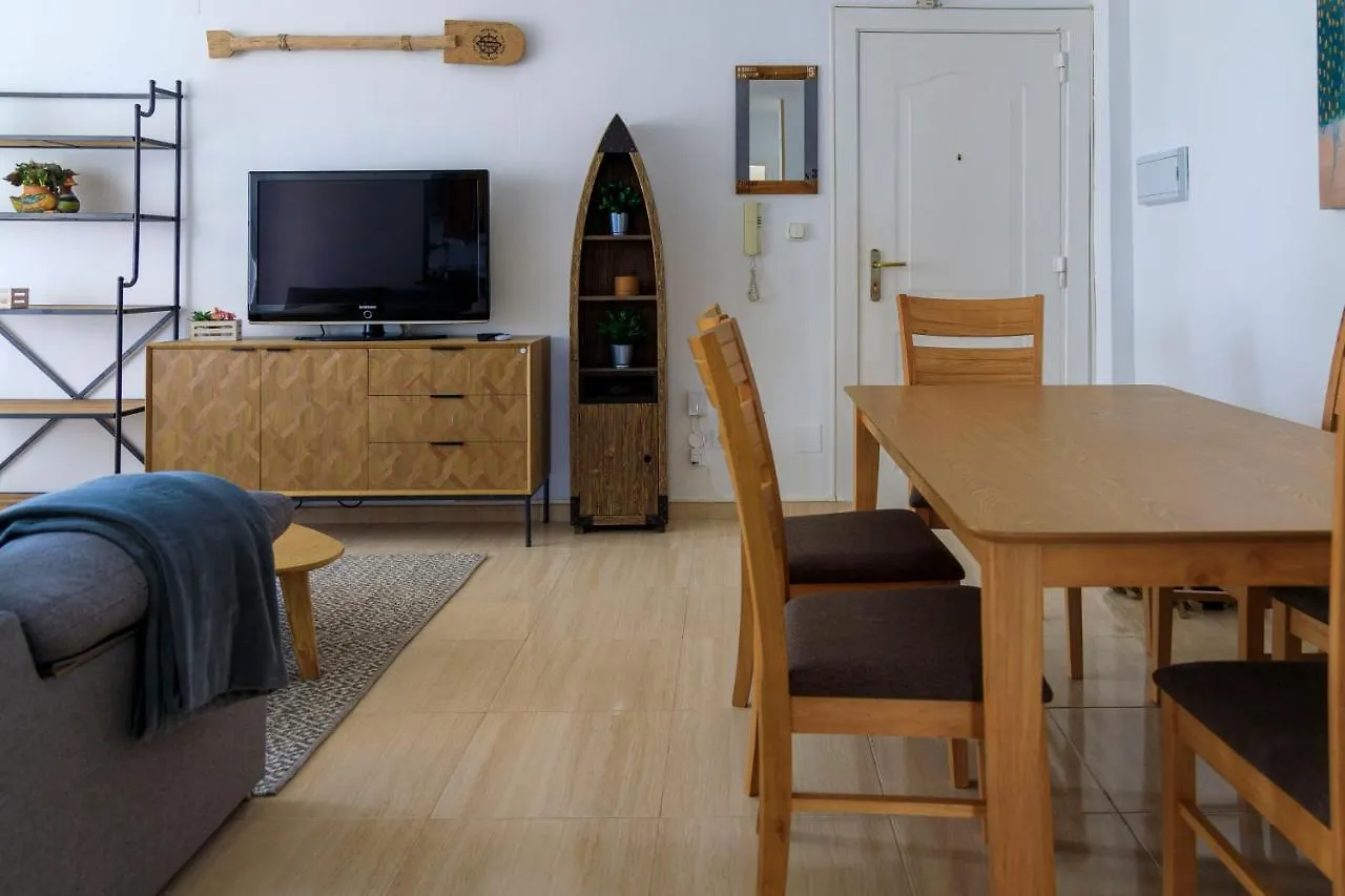 First Line Apartment Sea Views With Pool And Free Parking 베날마데나코스타
