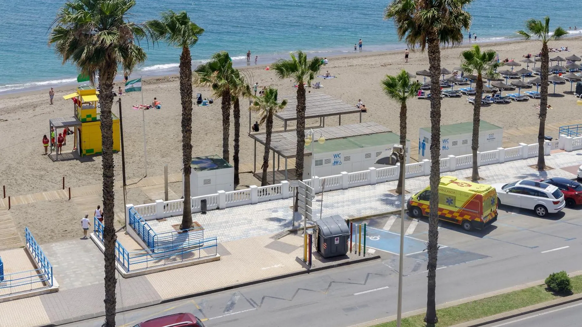 First Line Apartment Sea Views With Pool And Free Parking Benalmádena