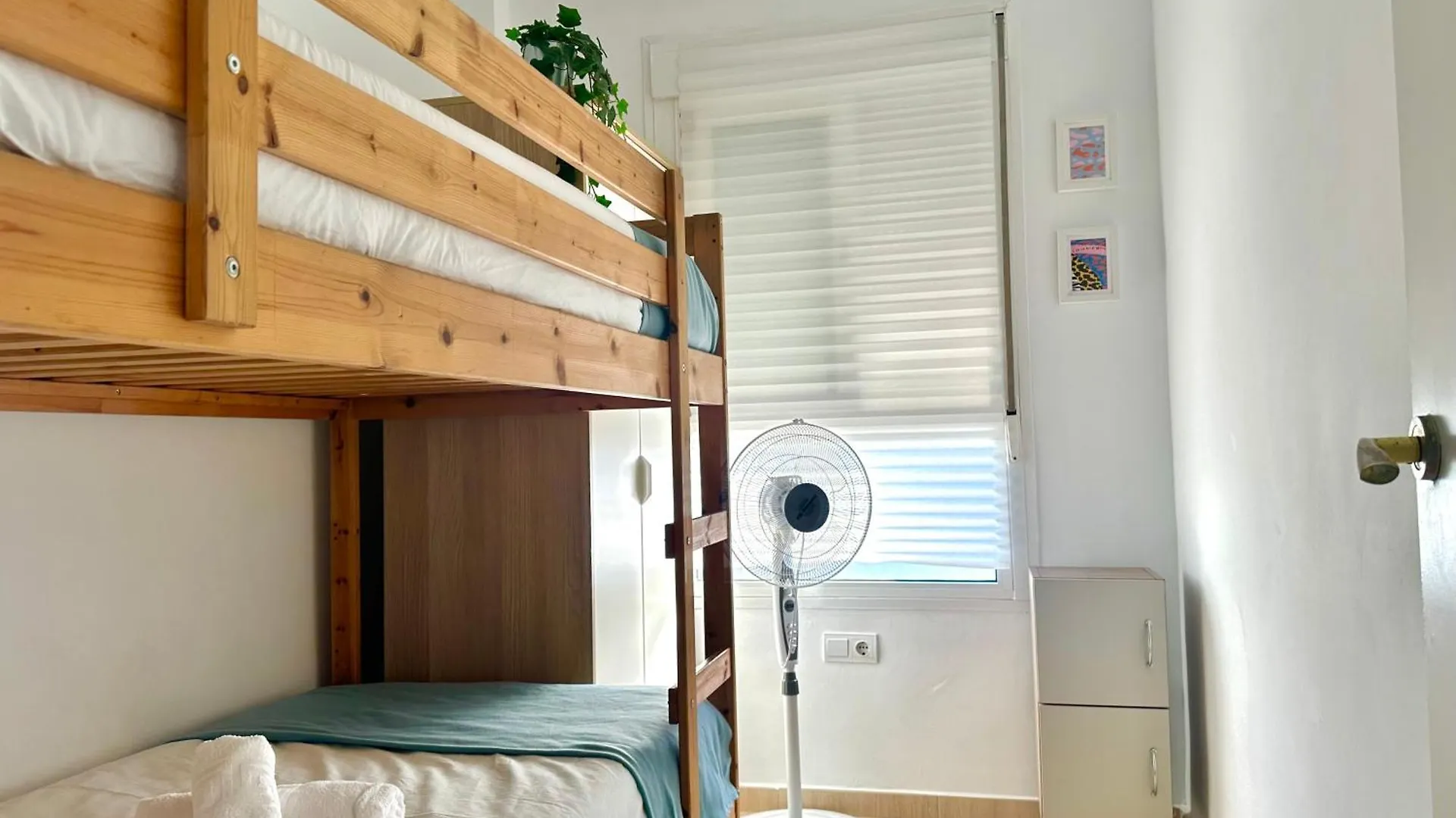 First Line Apartment Sea Views With Pool And Free Parking Benalmádena